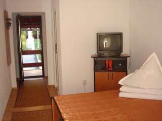 Мотели Motel Cristina Биказ Двухместный номер с 1 кроватью или 2 отдельными кроватями-16